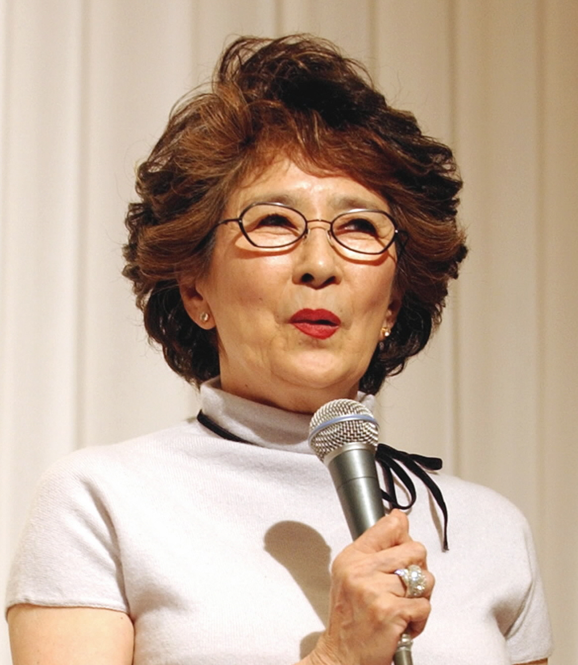 白川由美さん死去　79歳、心不全、故二谷英明さんの妻