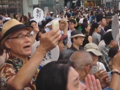 安倍首相　応援演説の「帰れ」コールに反撃「妨害ばかりなんて恥ずかしくないのか」→ 集まった聴衆も拍手で援護し、ヤジの声はかき消される 