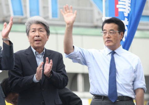 鳥越氏陣営「選挙妨害か」岡田代表の退任表明に激怒