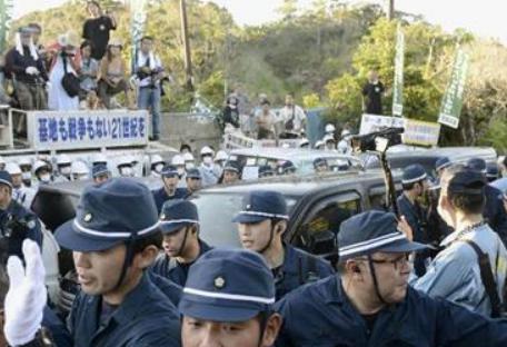 しばき隊｢僕らの仲間が沖縄県警に公務執行妨害で不当逮捕された」 … 逮捕されたのは韓国籍の男、