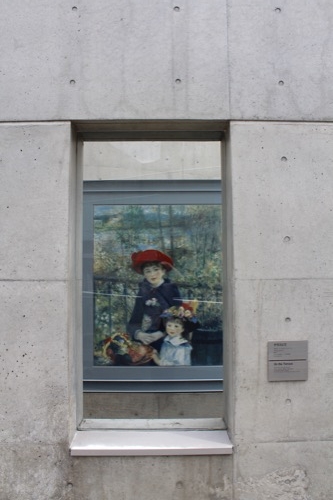 0123：京都府立陶板名画の庭 出口廊下にある「テラスにて」