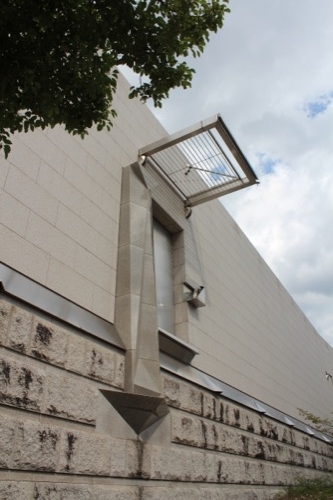0139：岡山県立美術館 不思議な入口