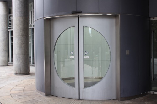 0145：広島市現代美術館 入口ドア