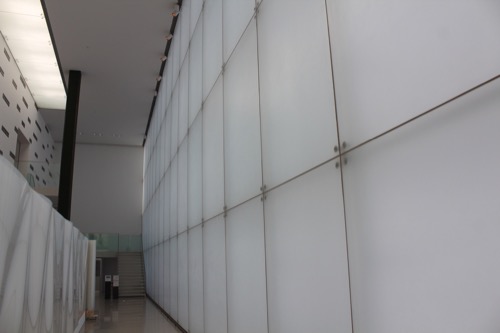 0167：豊田市美術館 ギャラリーのガラスファサード①