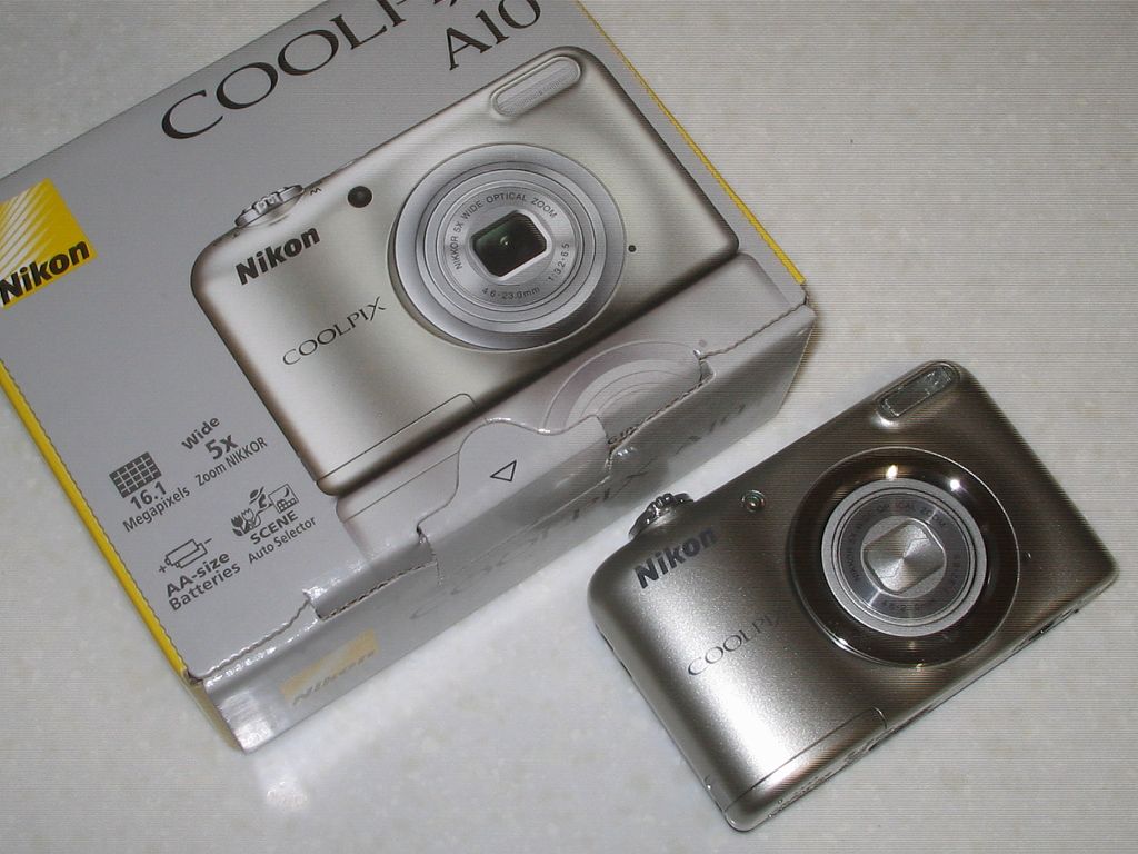 単三電池 2本で動く、ニコンの低価格デジタルカメラ 「COOLPIX A10」 一式を購入しました | awgs Foundry