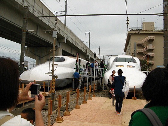 shinkansen00.jpg