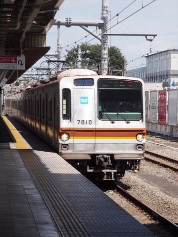 東京メトロ 有楽町線・副都心線 7000系 電車